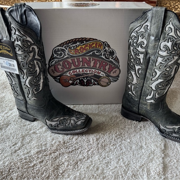 Black and Silver Western Cowgirl Boots - Picture 6 of 10